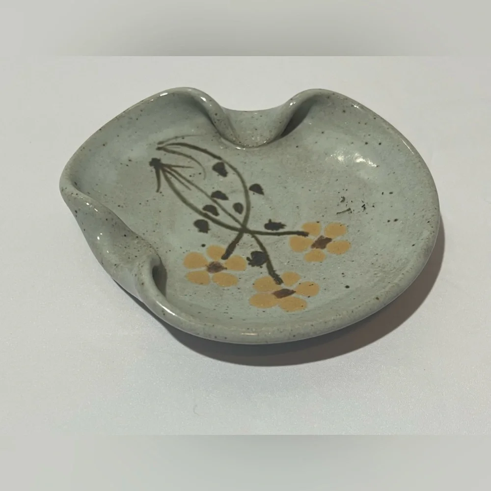 Unique Hand Painted Ceramic Modern Floral Scallop Floral Ashtray VTG - Picture 7 of 10
